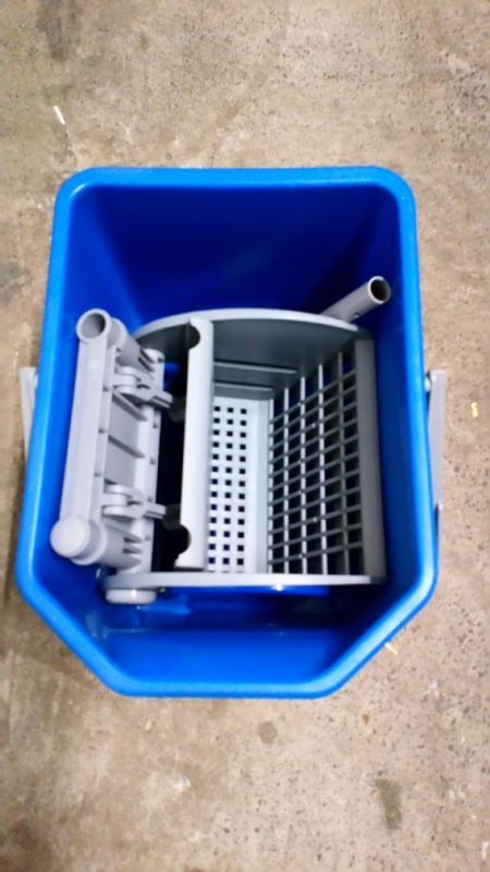 18 Litre ADDIS Blue Mop Bucket & Wringer