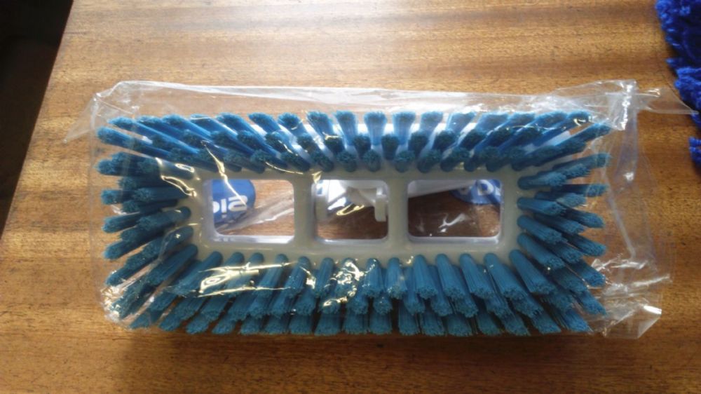 Addis Deck Scrub Brush