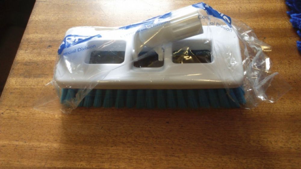 Addis Deck Scrub Brush