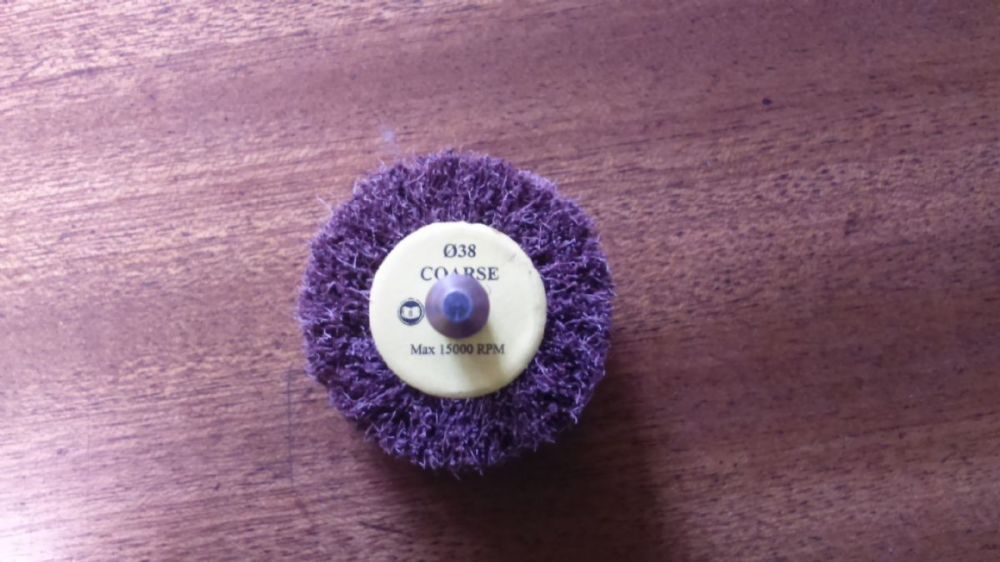 ALUMINIUM OXIDE NON-WOVEN SPINDLE MOUNTED FLAP WHEEL (38mm x 25mm x 6mm - Coarse)