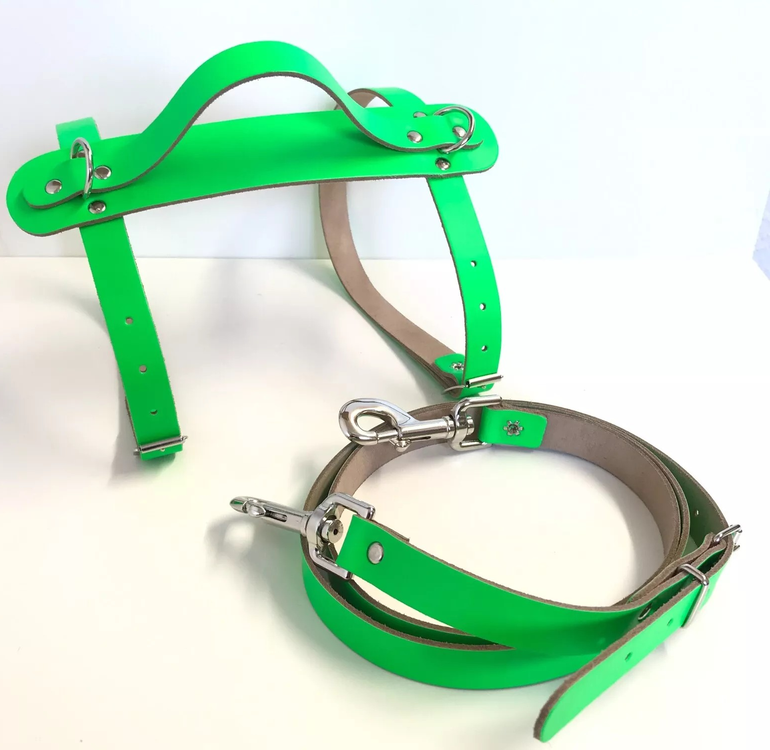 Leather Carrier Straps with Handle & Strap- for Picnic / Travel Rugs / Yoga Mats (Fluorescent Green)
