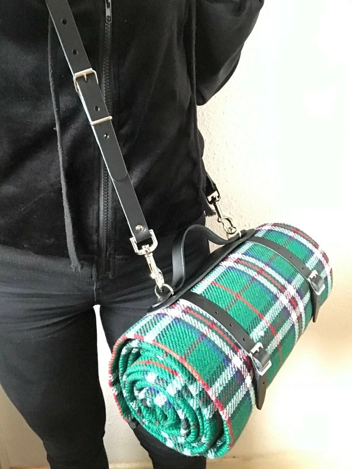 Leather Carrier Straps with Handle & Strap- for Picnic / Travel Rugs / Yoga Mats (Black)
