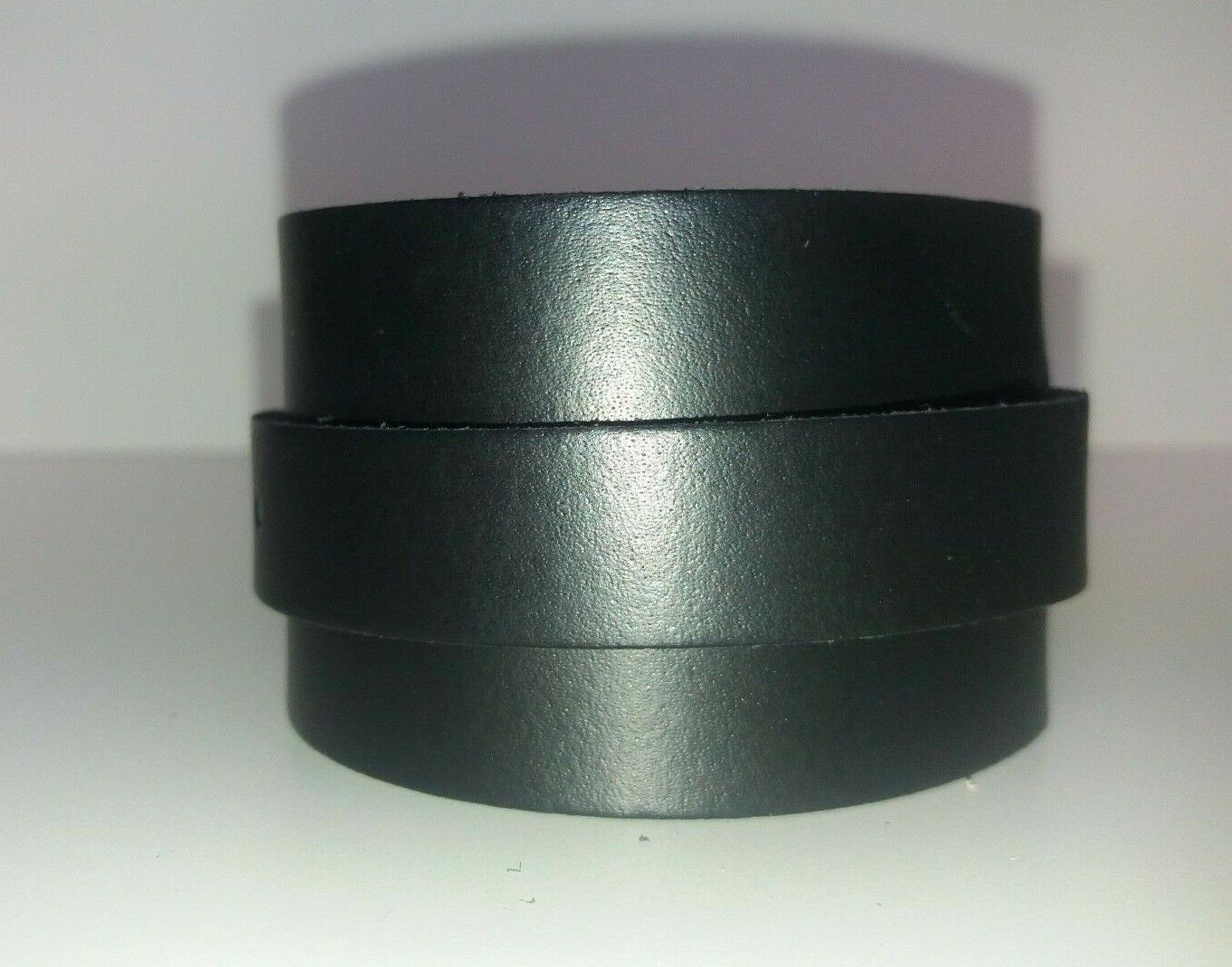 Leather One Strap Wrist Band Brace Support - Gym Weight Lifting Wrap - Various Colours (Black)