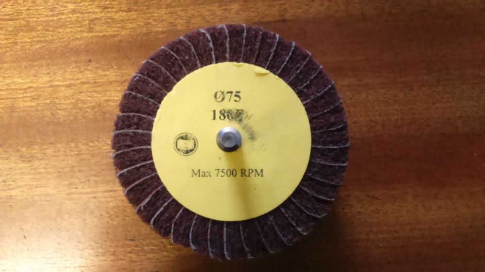 Non-Woven Interleaved Spindle Mounted Flap Wheel (100mm x 50mm x 6mm - Fine)