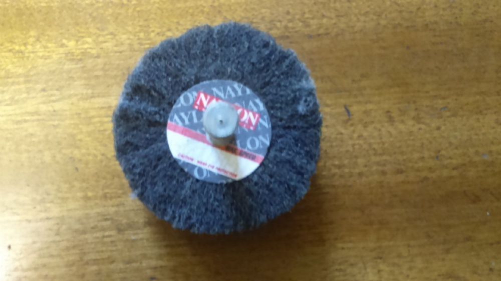 SILICON CARBIDE NON-WOVEN SPINDLE MOUNTED FLAP WHEEL