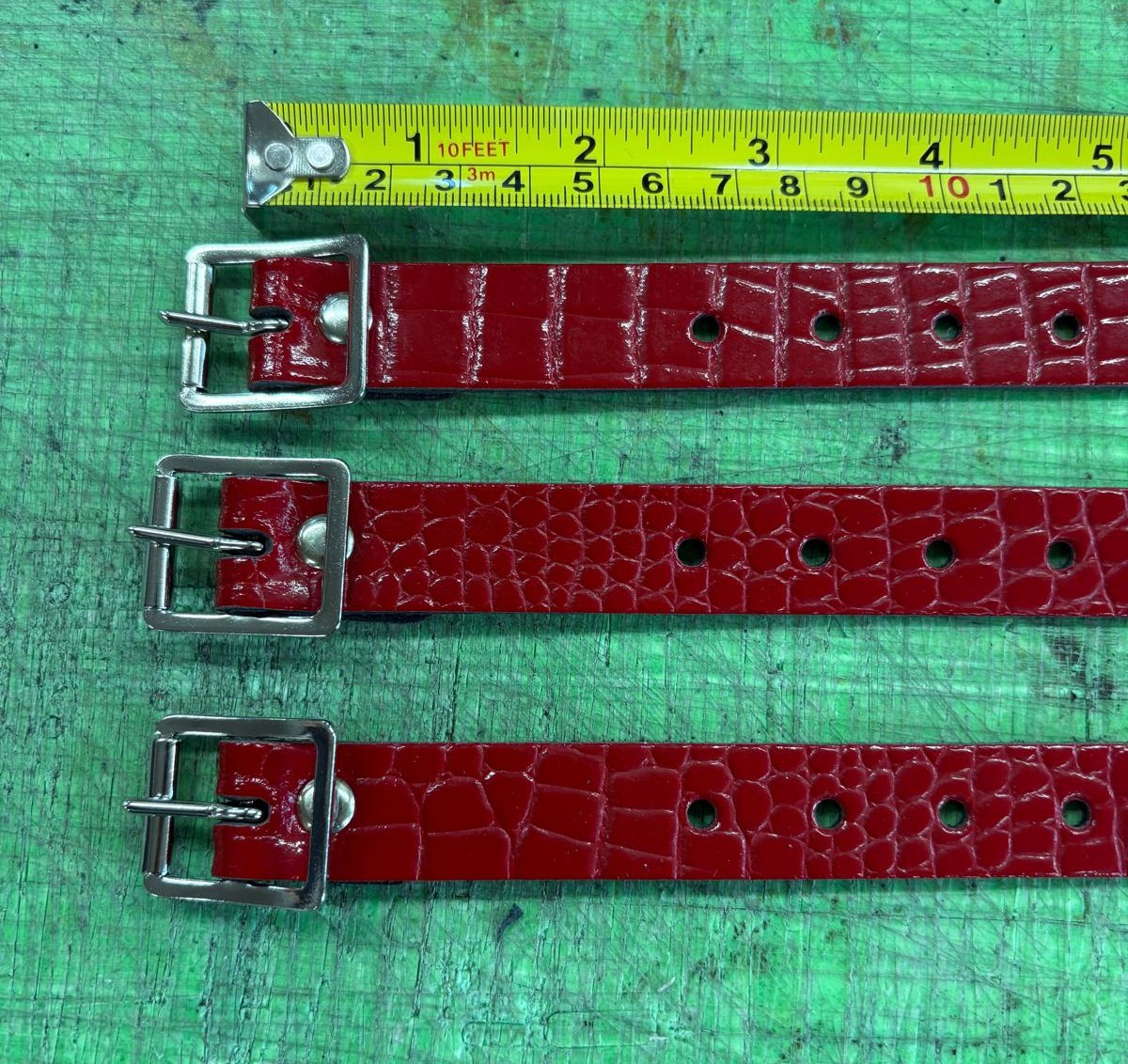 Studded Choker & Wrist Strap Set - Red Reptile Pattern (Conical)